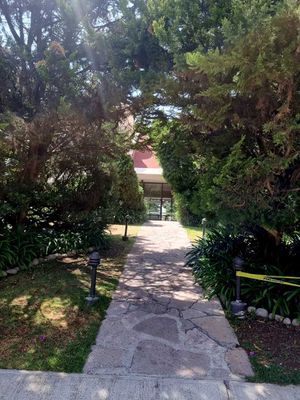 VENDE CASA EN CONDOMINIO EN JARDINES DE LA HERRADURA