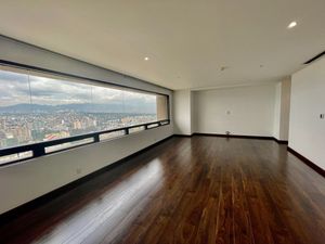 VENTA DEPARTAMENTO EN PARTE BAJA DE LAS LOMAS