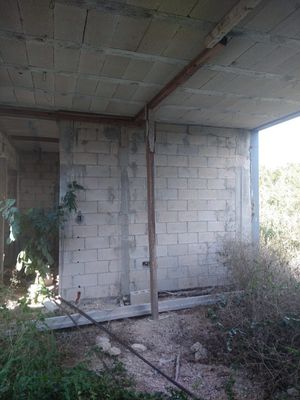 Terreno con obra gris en el Yucatan Polo Club