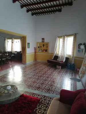 Casa en el Centro de Mérida por Santiago