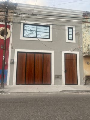 Casa en el Centro de Mérida amueblada por Santiago