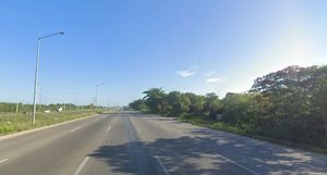 Terreno sobre carretera Mérida - Progreso