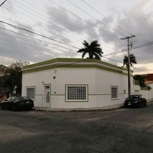 Casa en el Centro de Mérida por Santiago