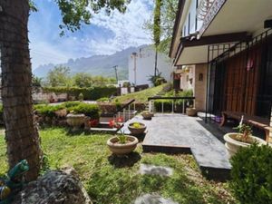 Venta casa en San Pedro Garza Garcia, La Ventana, con alberca