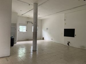 VENTA LOCAL COMERCIAL EN EL CENTRO