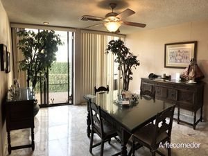 Venta de Casa en Valle de Santa Engracia, San Pedro Garza Garcia