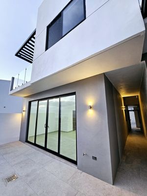 Hermosa Casa Con Vista al Mar en Renta