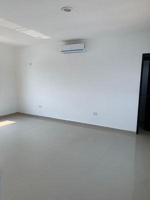 CASA EN RENTA EN PRIVADA, CONKAL