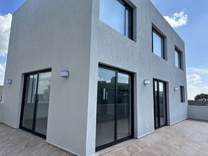 Estrena Casa estilo Town House en renta