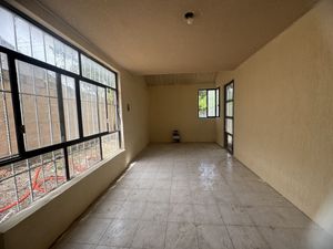 VENDO CASA EN KANASIN EN ESQUINA Y FRENTE AL PARQUE