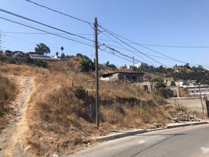 SE VENDE 3 TERRENOS  CERCA  DE LA GARITA DE OTAY