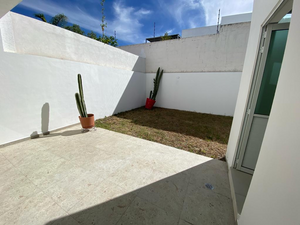 MODERNA CASA EN GRAND JURIQUILLA, QUERÉTARO