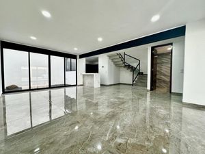 CASA EN RENTA NUEVA EN FRACCIONAMIENTO RESIDENCIAL