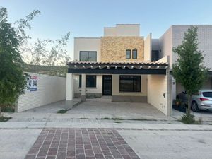 Casa de autor estilo Artigas en Mayorazgo Residencial en Querétaro.