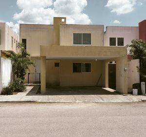 MÉRIDA CASA EN RENTA ALTABRISA