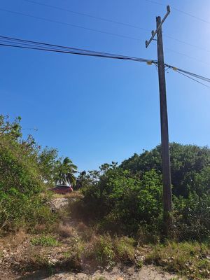 TERRENO EN CHUBURNA PUERTO A ORILLA DE CARRETERA MUY CERCA DEL MAR