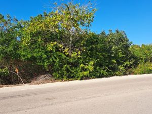 TERRENO EN CHUBURNA PUERTO A ORILLA DE CARRETERA MUY CERCA DEL MAR