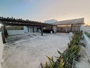 RESTAURANT FRENTE AL MAR CON CLUB DE PLAYA EN PROGRESO MUY CERCA DEL MALECON