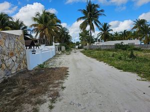 TERRENO EN SAN CRISANTO  FRENTE AL MAR CON MAGNIFICA UBICACION