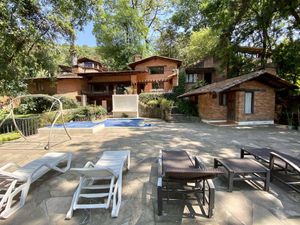 Casa estilo Vallesano con Vista al Lago