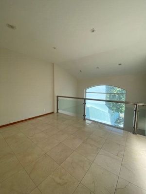 BONITA CASA EN VENTA EN BUGAMBILIAS