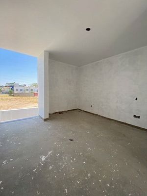 CASA PREVENTA POR AV VALDEPEÑAS (NORTE)