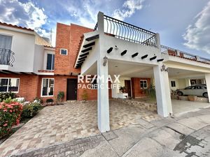 CASA EN VENTA EN LA JOYA