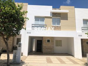 CASA EN RENTA EN ALMAR RESIDENCIAL