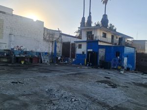 TERRENO EN RENTA en 34 SUR 5 Y 10 TIJUANA