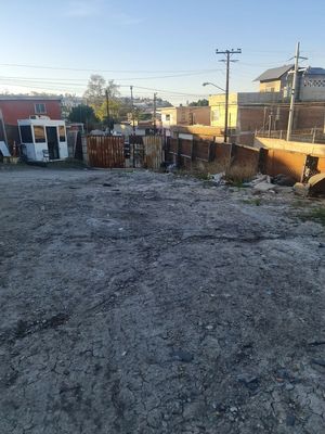 TERRENO EN RENTA en 34 SUR 5 Y 10 TIJUANA