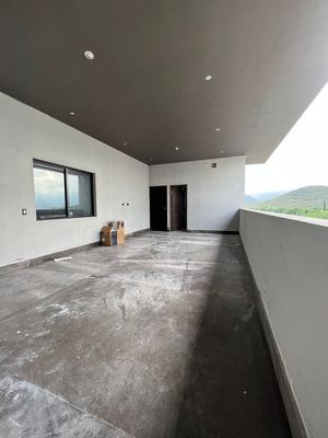 Casa en Venta en Sierra Alta 9 sector - Carretera nacional