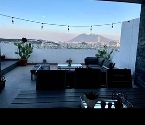 Casa en VENTA en Privada San Jeronimo Monterrey 5 Recámaras