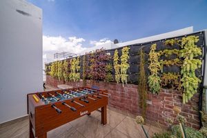 Casa en venta con roof garden y jardín en El Refugio