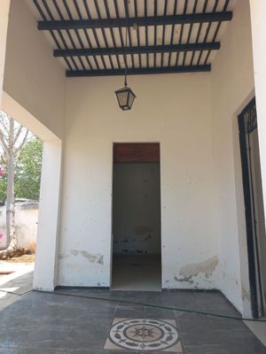 CASONA CON TERRENO PARA REMODELAR EN GARCIA GINERES, MÉRIDA