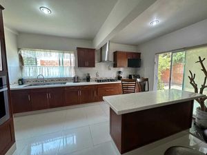 Casa en venta en puerta real, Querétaro, casa con gran jardín!