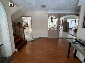 CASA EN VENTA EN BUGAMBILIAS