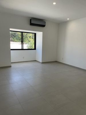 Casa en venta Altamira frente al parque Colomos