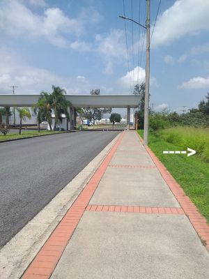 Terreno en venta dentro de parque industrial