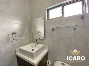 CASA EN VENTA EN ÁREA DE VALLE ESCONDIDO CON OFICNA