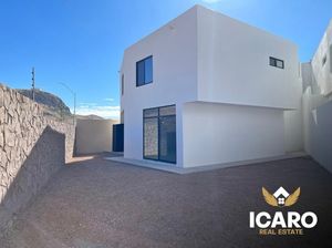 CASA EN VENTA CON EXCEDENTE EN VALLE ESCONDIDO