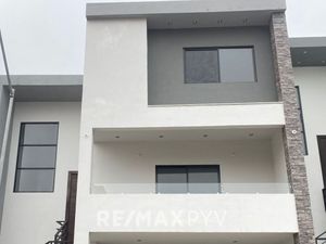 Casa en Venta en Cumbres de Santiago, Santiago