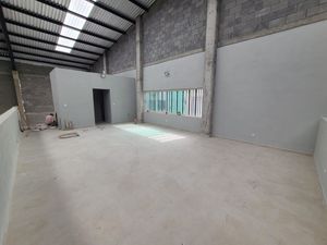 Bodega Industrial en Renta