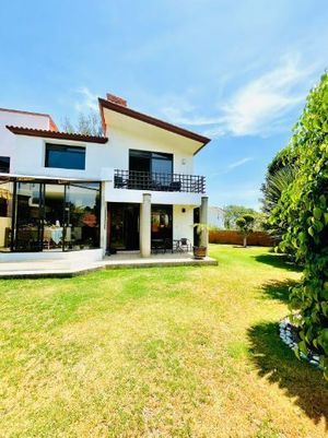 CASA EN VENTA:  LOMA DE VALLE ESCONDIDO ZONA ESMERALDA.