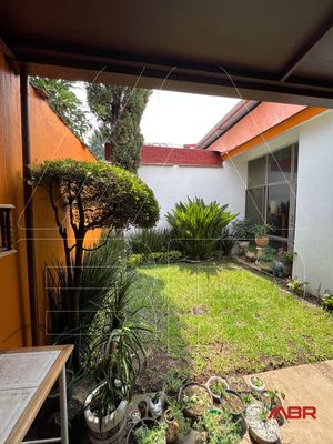 CASA EN VENTA EN URUAPAN MICHOACAN A MEDIA CUADRA DE PARQUE NACIONAL