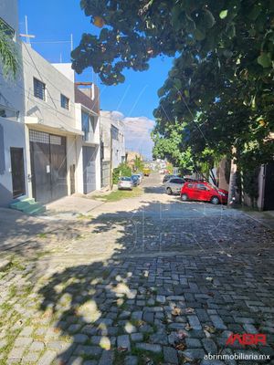 BODEGA COMERCIAL RENTA  EN EL COLLI