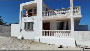 CASA EN VENTA CHELEM YUCATAN,  FRENTE AL MAR , PRIMERA FILA