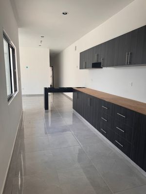 CASA  EN VENTA EN LAS  ACACIAS, CHICHI SUAREZ  MODELO D, MERIDA