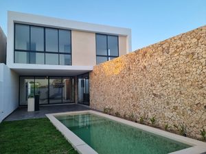 RESIDENCIA EN VENTA  EN TEMOZON NORTE, SUNTORI,  Entrega inmediata