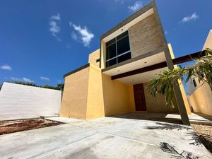 CASA EN VENTA EN CONKAL, EN PRIVADA YAXLUM CONKAL