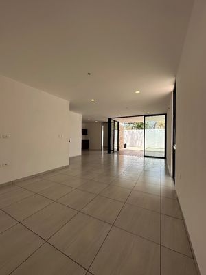 CASA EN VENTA EN RESIDENCIAL EN ZONA CON ALTA PLUSVALIA, IBIZA TEMOZON NORTE